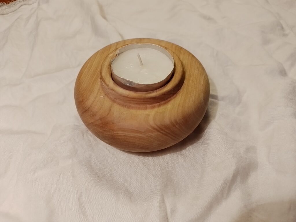 Photophore en merisier (bois de travers)